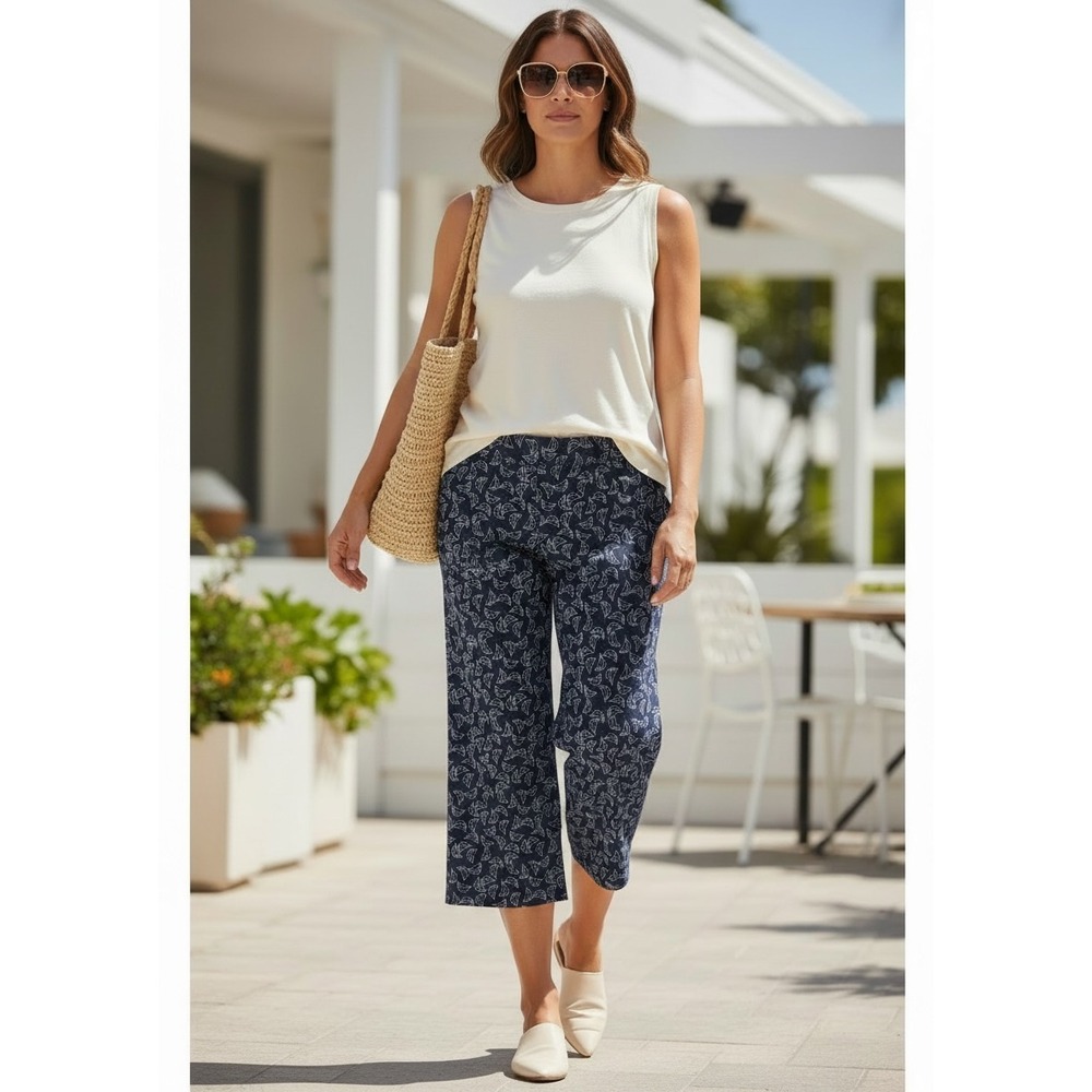 Coral Bay Blue with Cream Sailboats Capri Pants. SZ 12 Petite. Coastal. Nautical